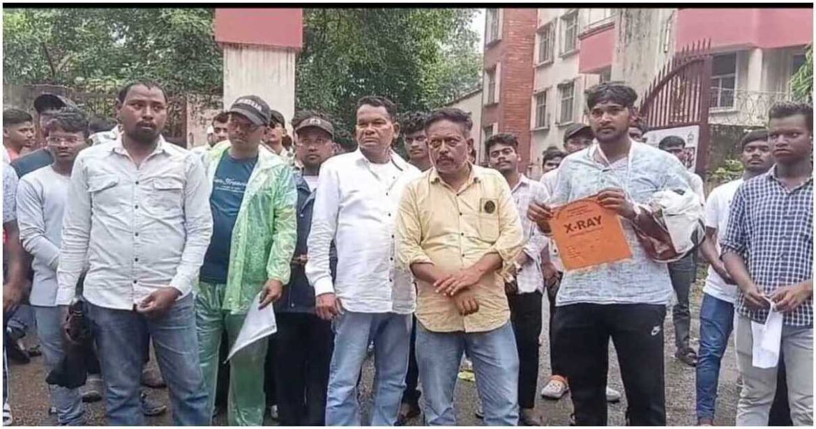 परसुडीह थाने का घेराव